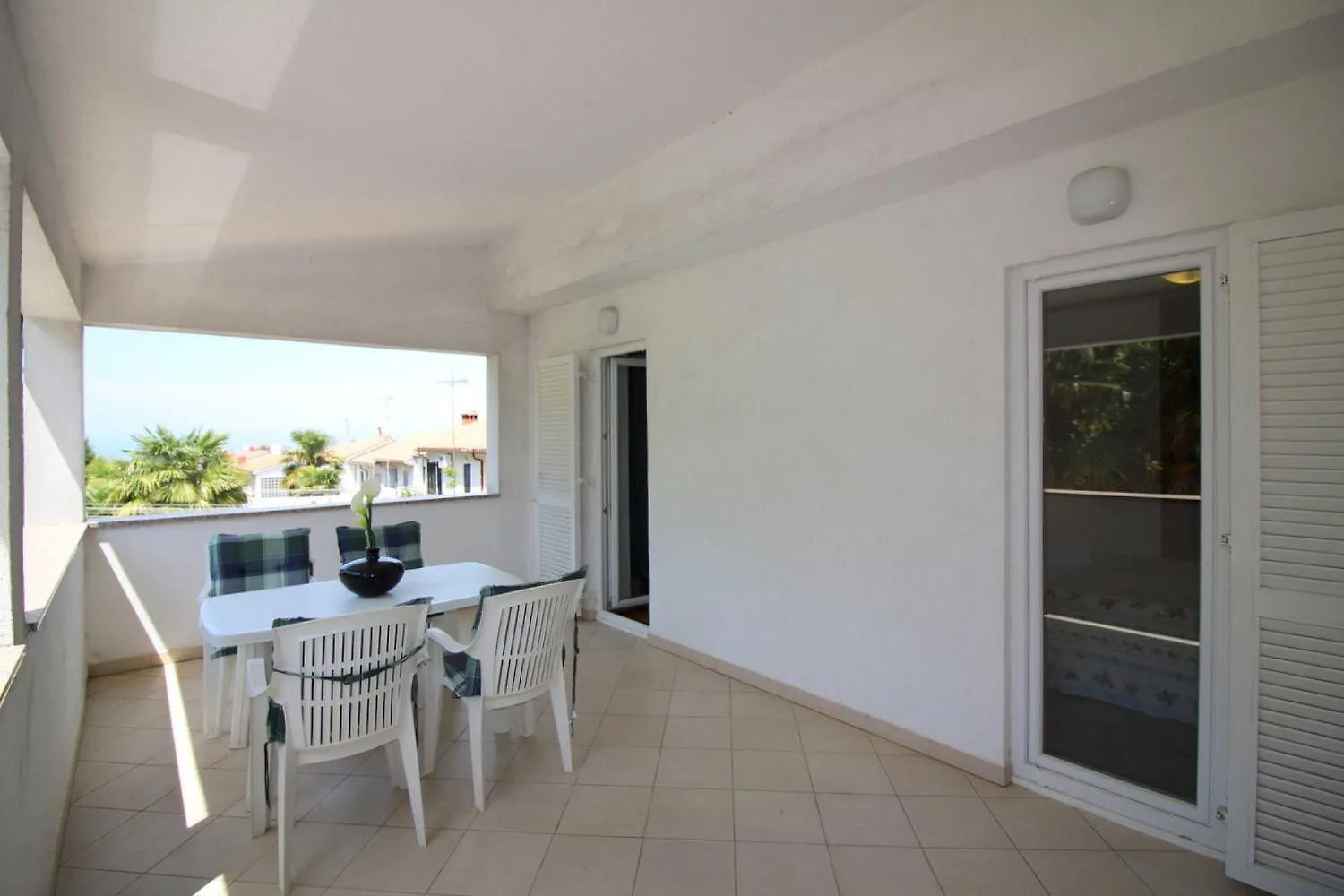 Helles Apartment Nur 350 Meter Zum Strand Mit Privatem Balkon Und Meerblick Porec
