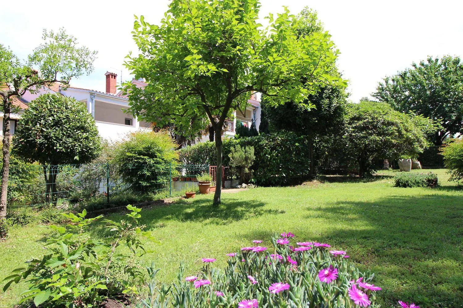 Helles Apartment Nur 350 Meter Zum Strand Mit Privatem Balkon Und Meerblick Porec