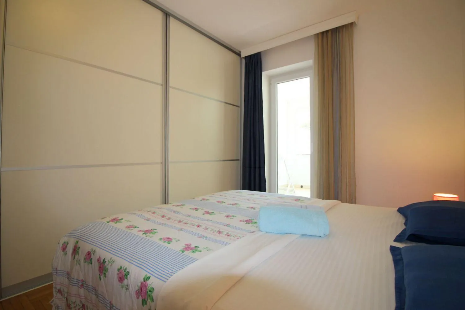 Helles Apartment Nur 350 Meter Zum Strand Mit Privatem Balkon Und Meerblick Porec Croatia